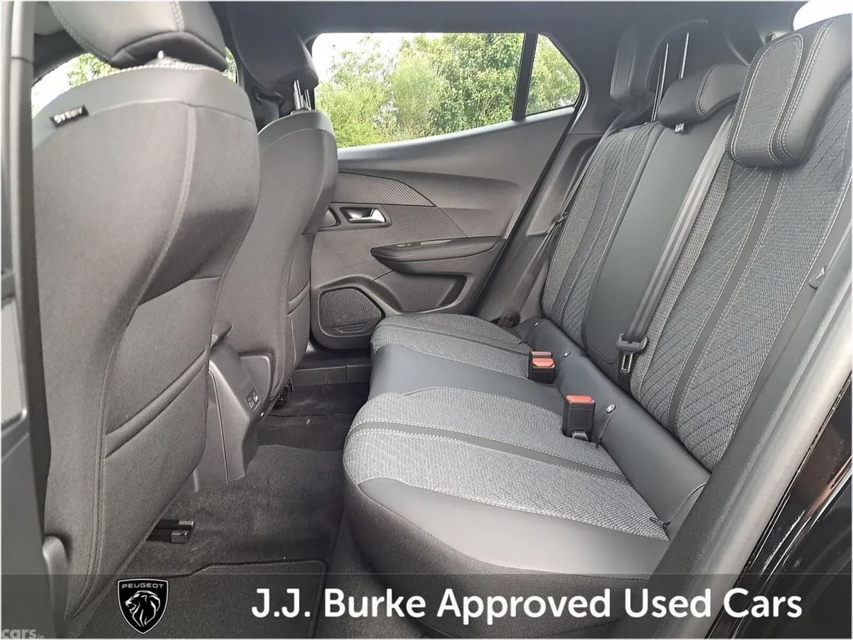 Peugeot 2008 MPV, Petrol Hybrid, 2026, Black