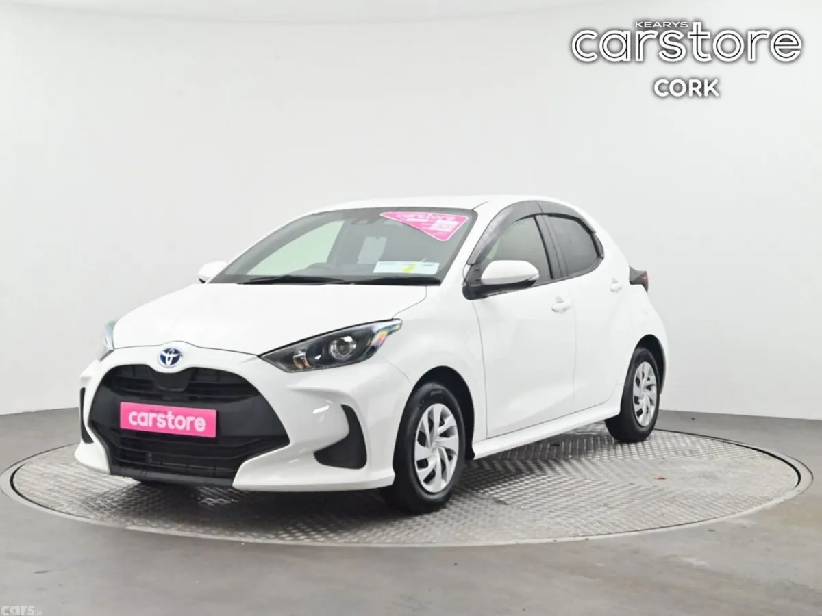 Toyota Yaris Hatchback, Petrol Hybrid, 2021, White
