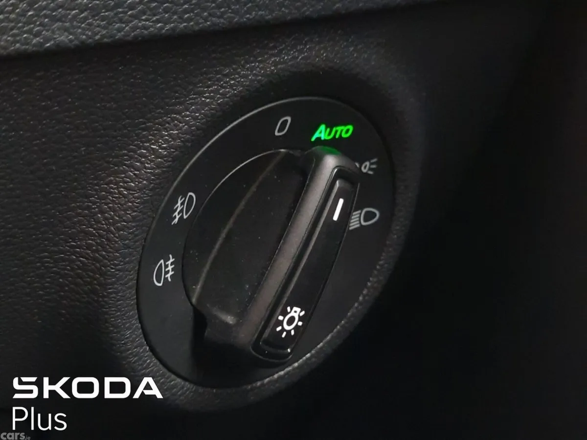 Skoda Karoq SUV, Diesel, 2024, Grey