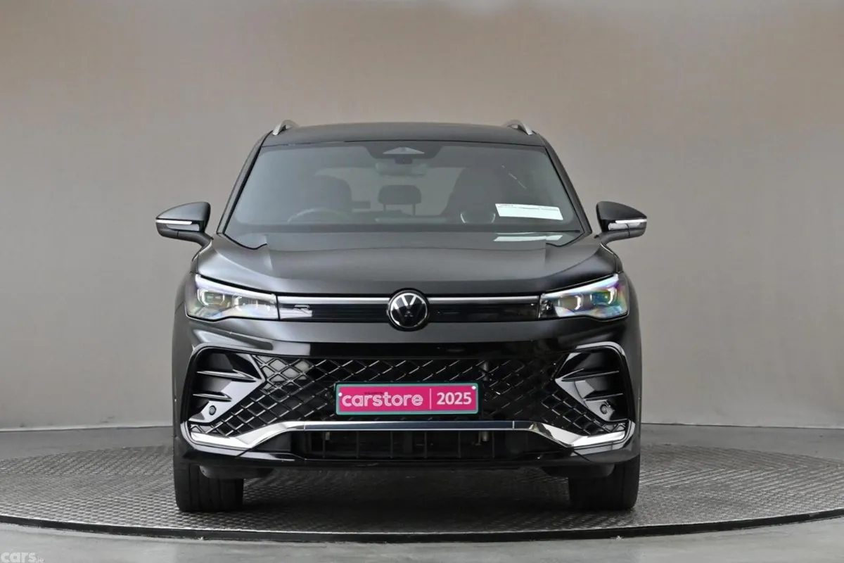 Volkswagen Tiguan SUV, Petrol Plug-in Hybrid, 2025, Black