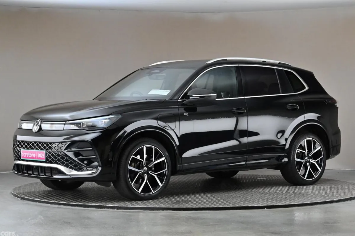 Volkswagen Tiguan SUV, Petrol Plug-in Hybrid, 2025, Black
