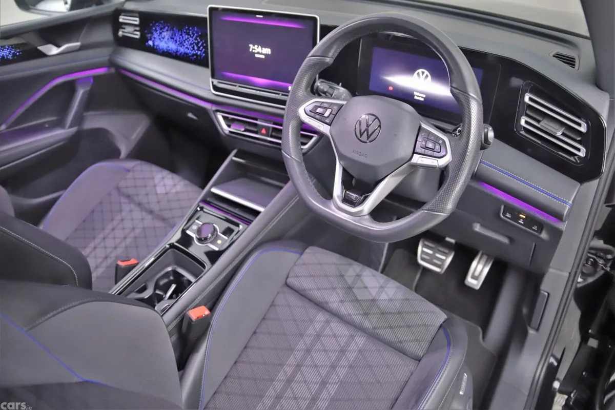 Volkswagen Tiguan SUV, Petrol Plug-in Hybrid, 2025, Black