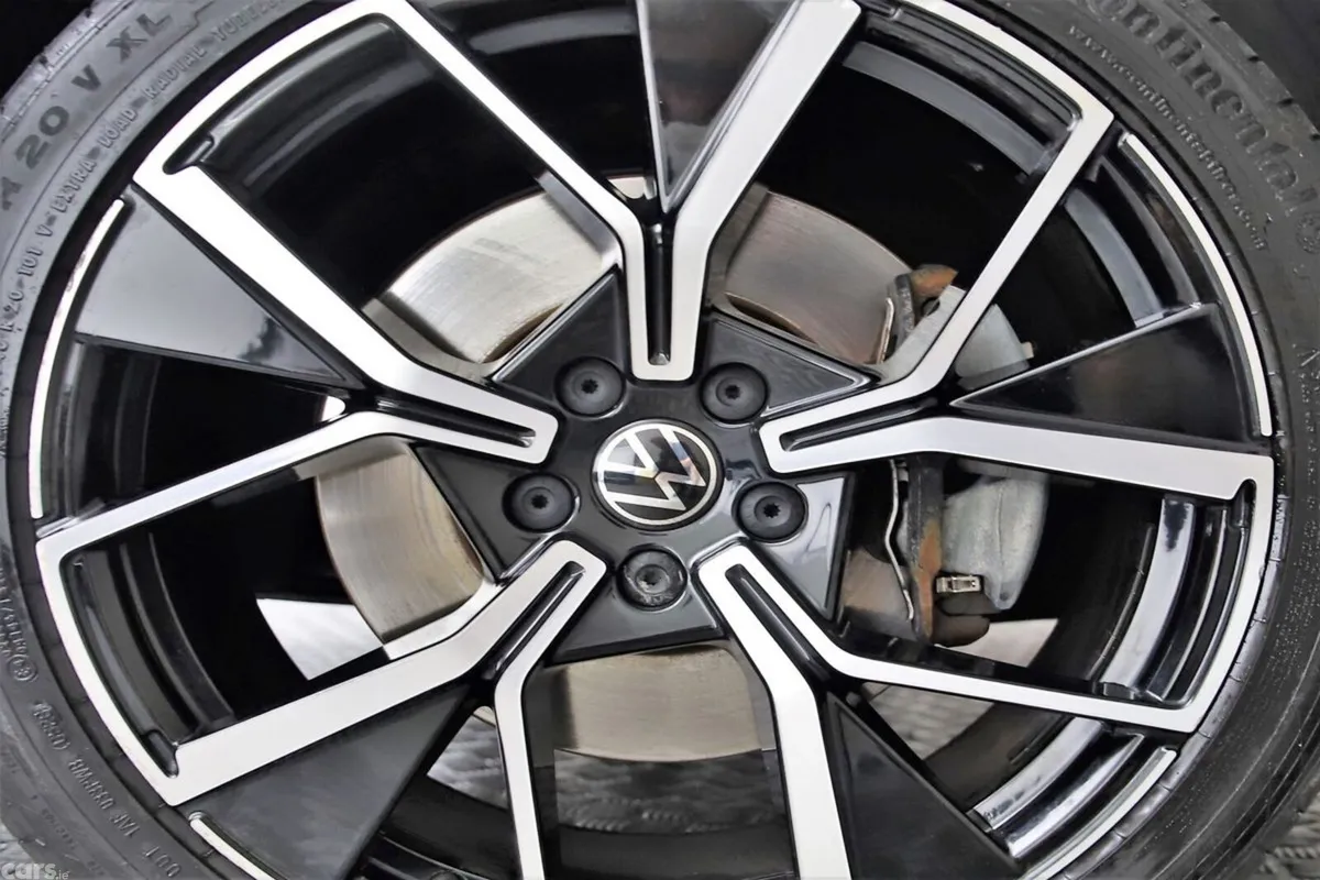 Volkswagen Tiguan SUV, Petrol Plug-in Hybrid, 2025, Black