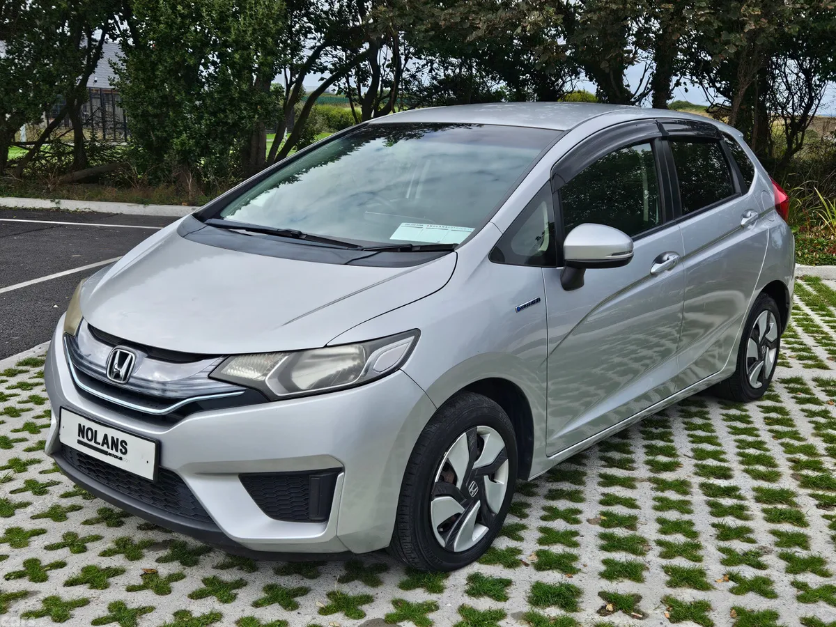 Honda Fit Hatchback, Petrol Hybrid, 2014, Silver