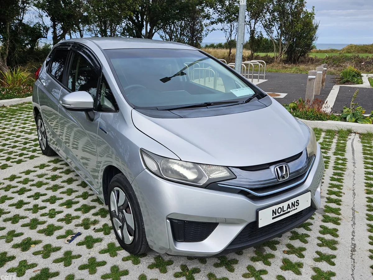 Honda Fit Hatchback, Petrol Hybrid, 2014, Silver