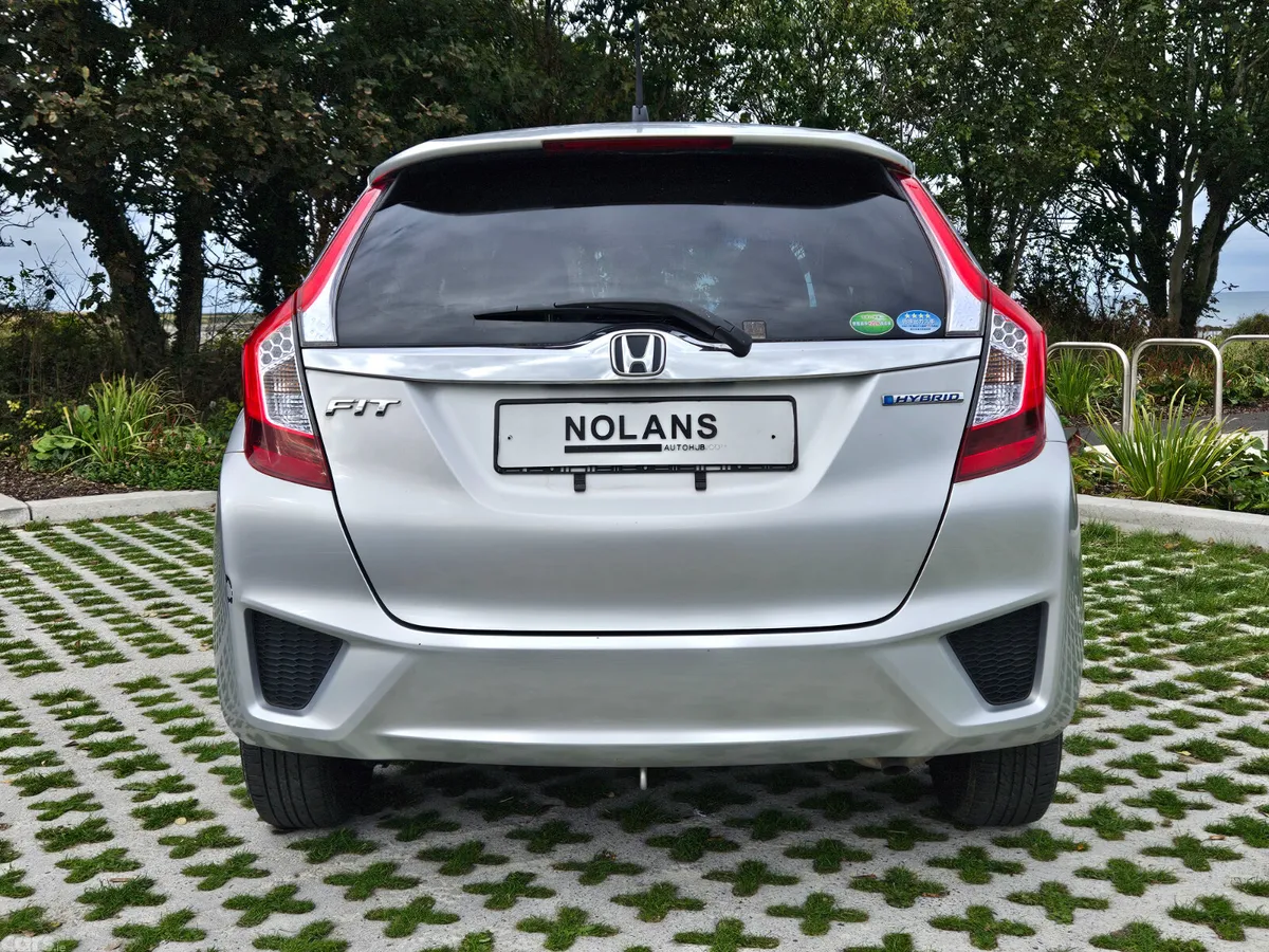 Honda Fit Hatchback, Petrol Hybrid, 2014, Silver