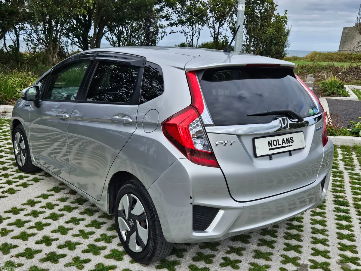 Honda Fit Hatchback, Petrol Hybrid, 2014, Silver