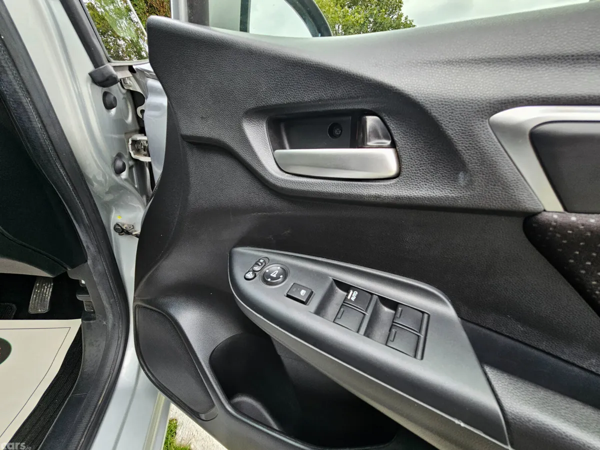 Honda Fit Hatchback, Petrol Hybrid, 2014, Silver