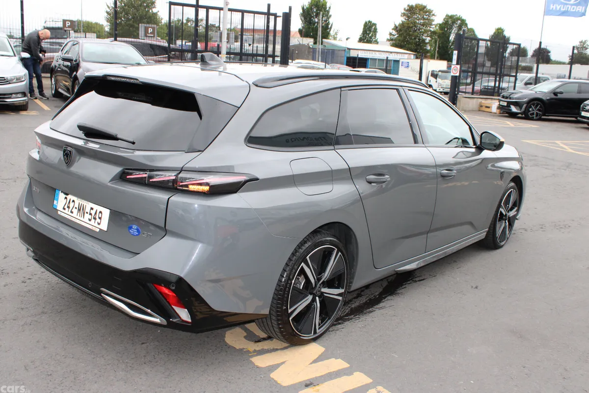 Peugeot 308 Estate, Diesel, 2024, Grey