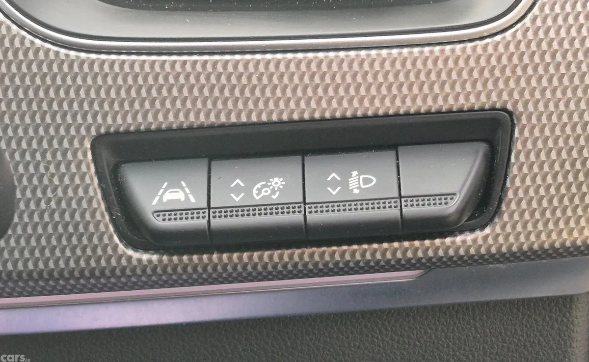 Renault Arkana Saloon, Diesel, 2021, Red