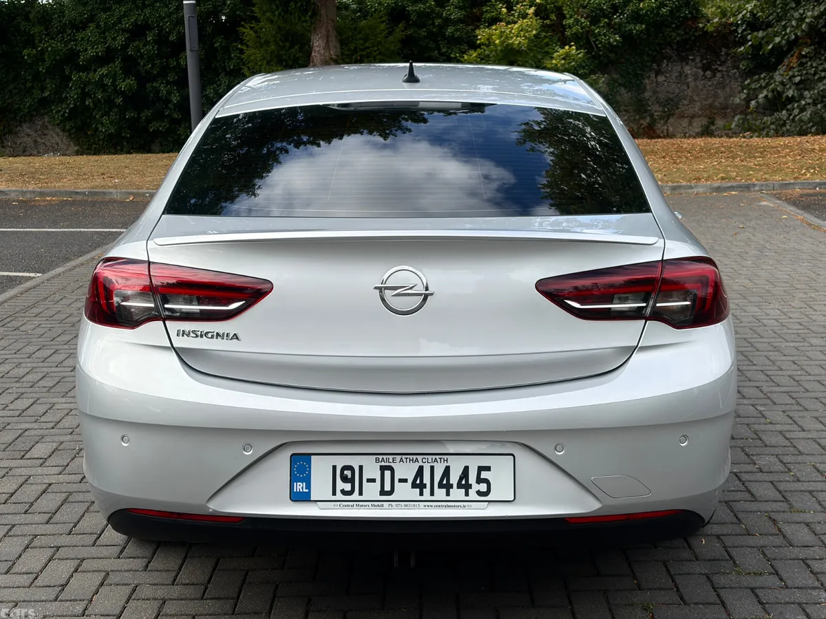 Opel Insignia Hatchback, Diesel, 2019, Grey