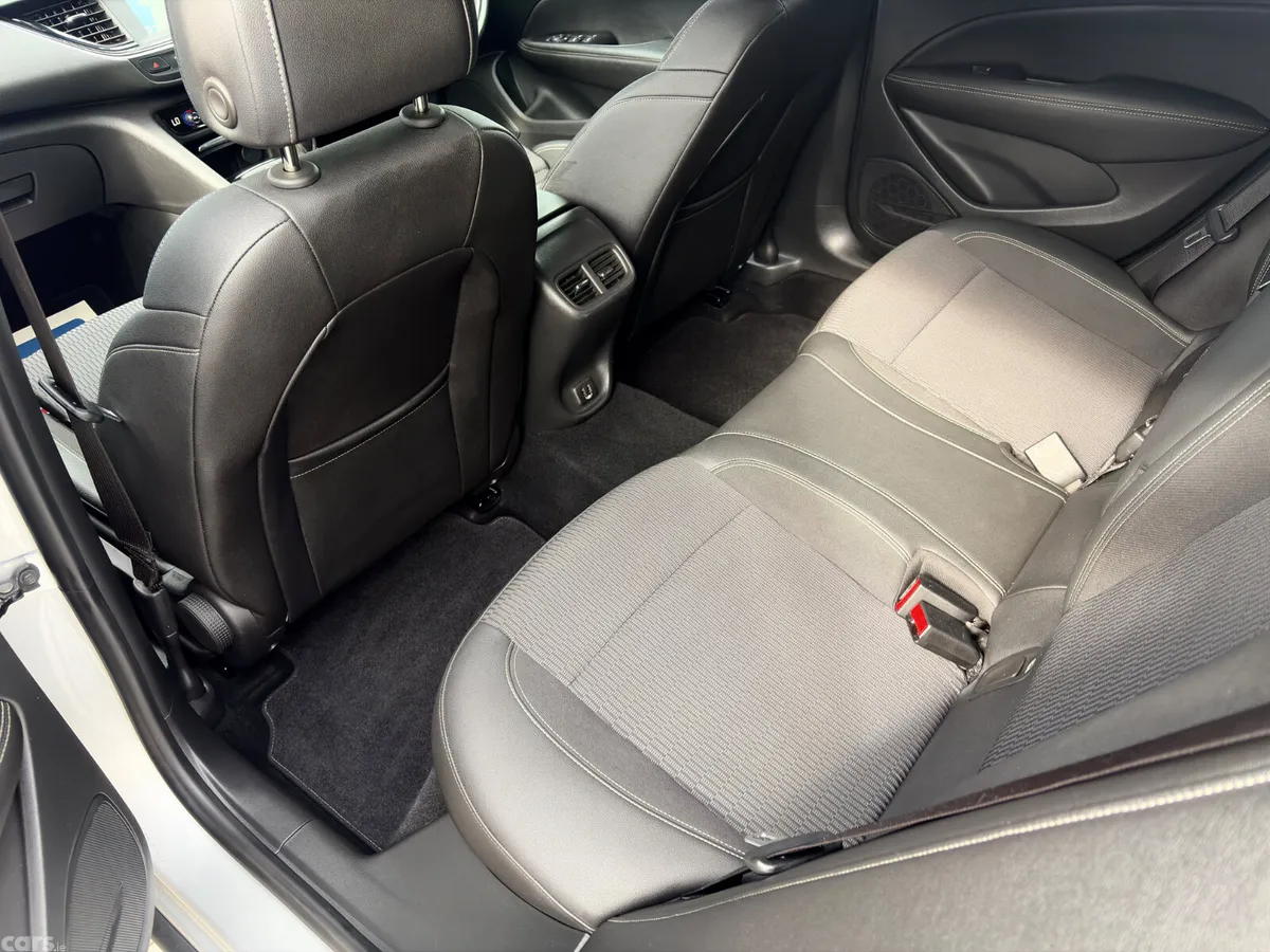 Opel Insignia Hatchback, Diesel, 2019, Grey