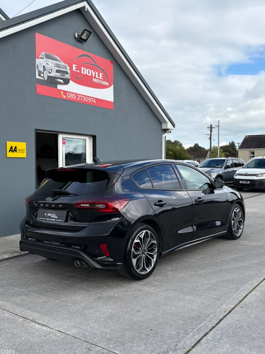 Ford Focus Hatchback, Diesel, 2023, Black
