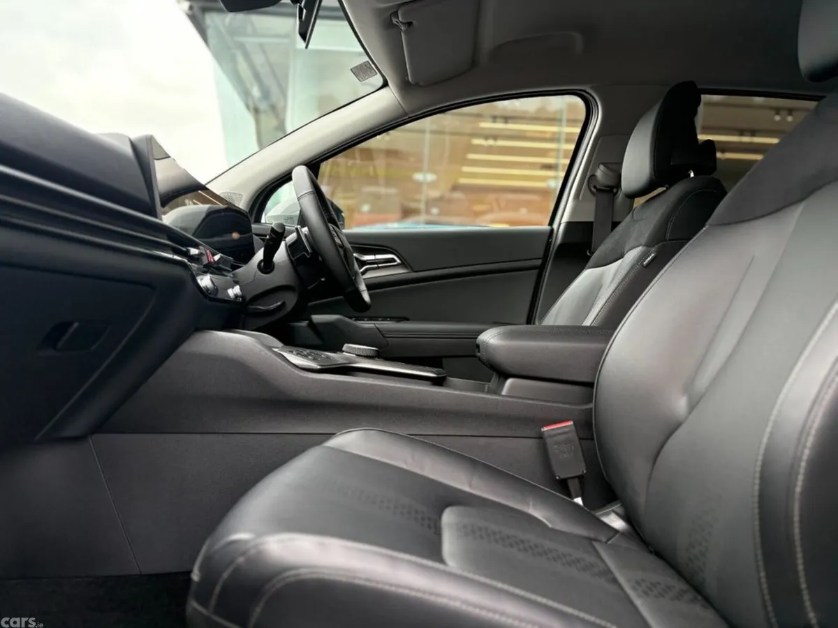 Kia Sportage SUV, Petrol Plug-in Hybrid, 2026, Grey