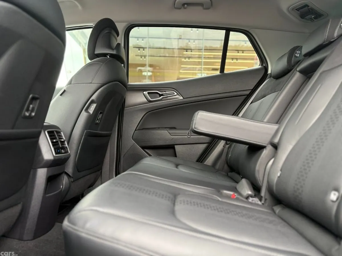 Kia Sportage SUV, Petrol Plug-in Hybrid, 2026, Grey