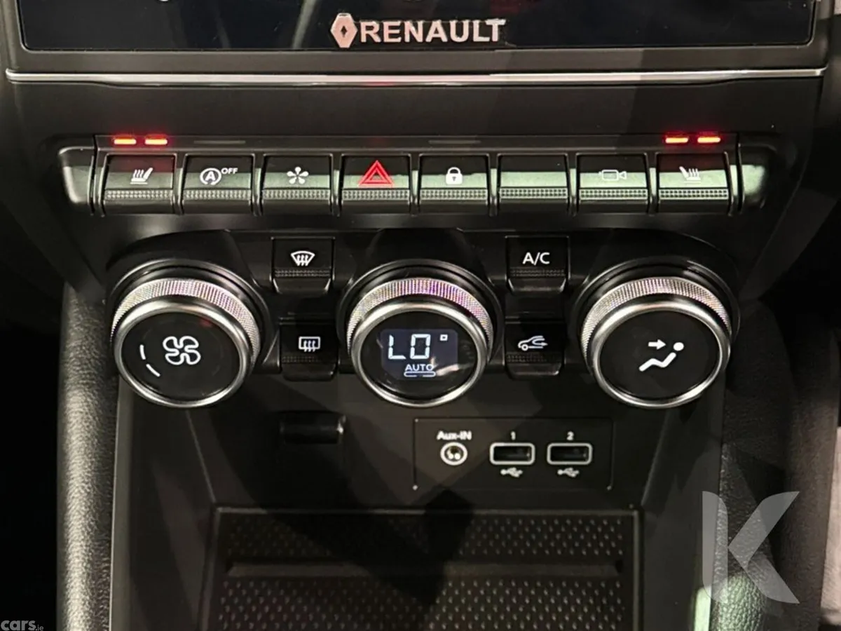 Renault Captur Hatchback, Petrol, 2022, Orange