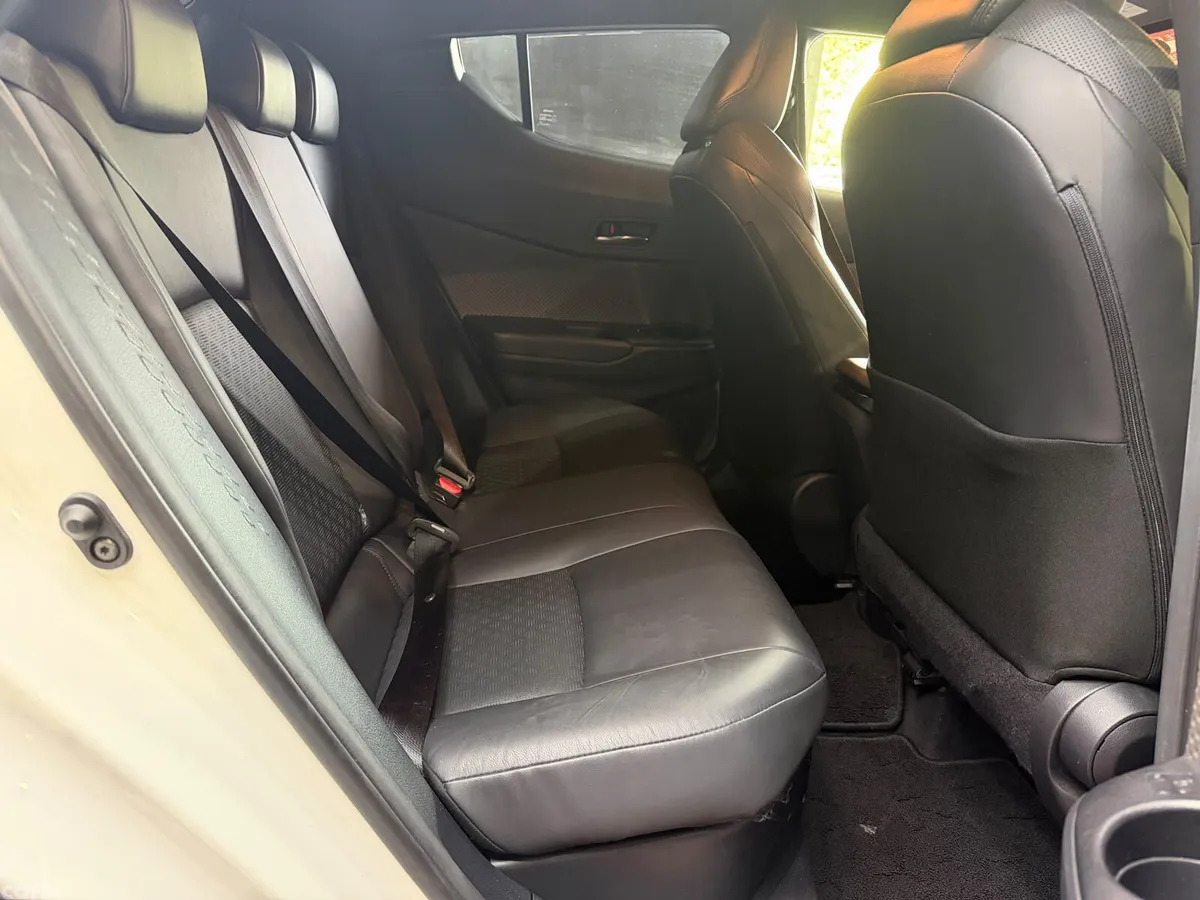 Toyota C-HR Hatchback, Petrol Hybrid, 2019, White