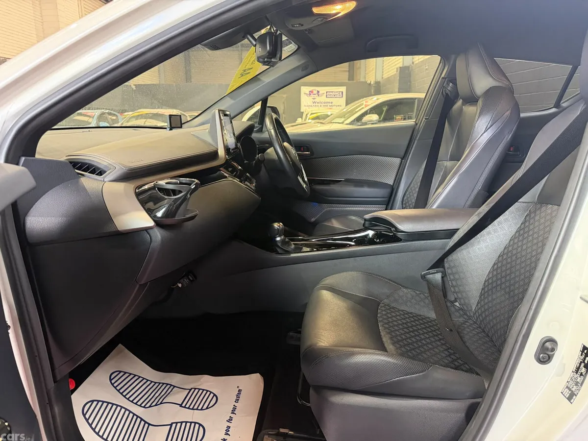 Toyota C-HR Hatchback, Petrol Hybrid, 2019, White