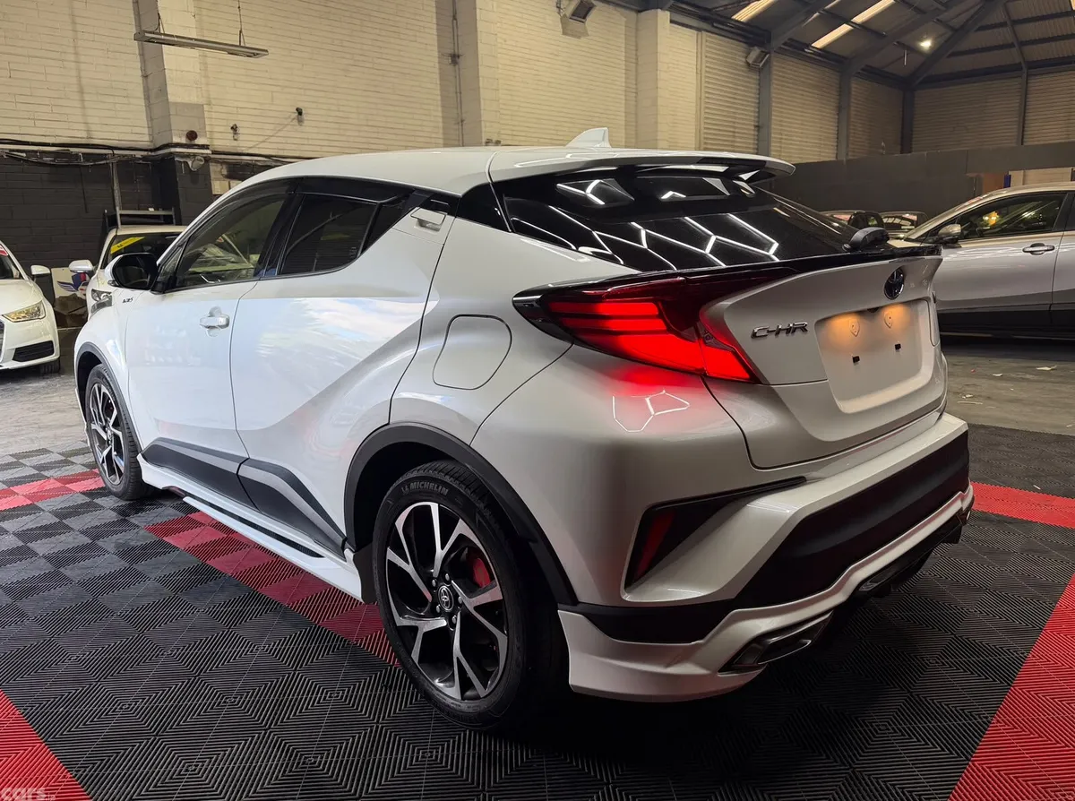 Toyota C-HR Hatchback, Petrol Hybrid, 2019, White