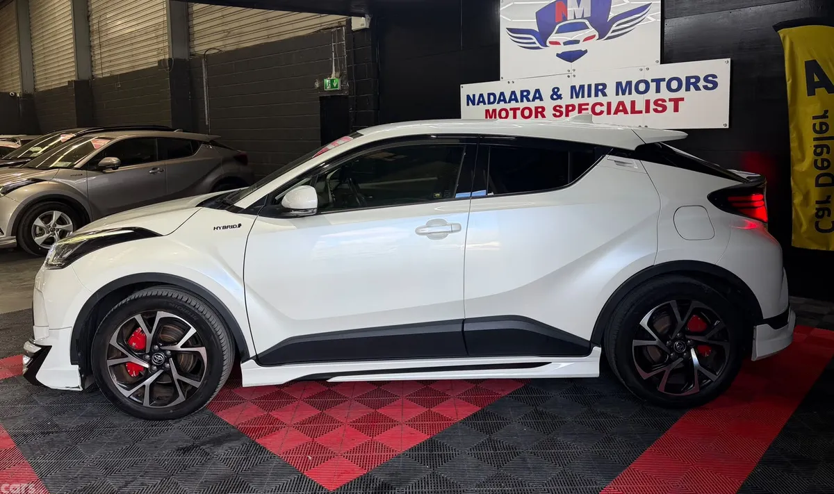 Toyota C-HR Hatchback, Petrol Hybrid, 2019, White