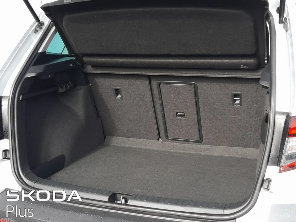 Skoda Karoq SUV, Diesel, 2019, Silver