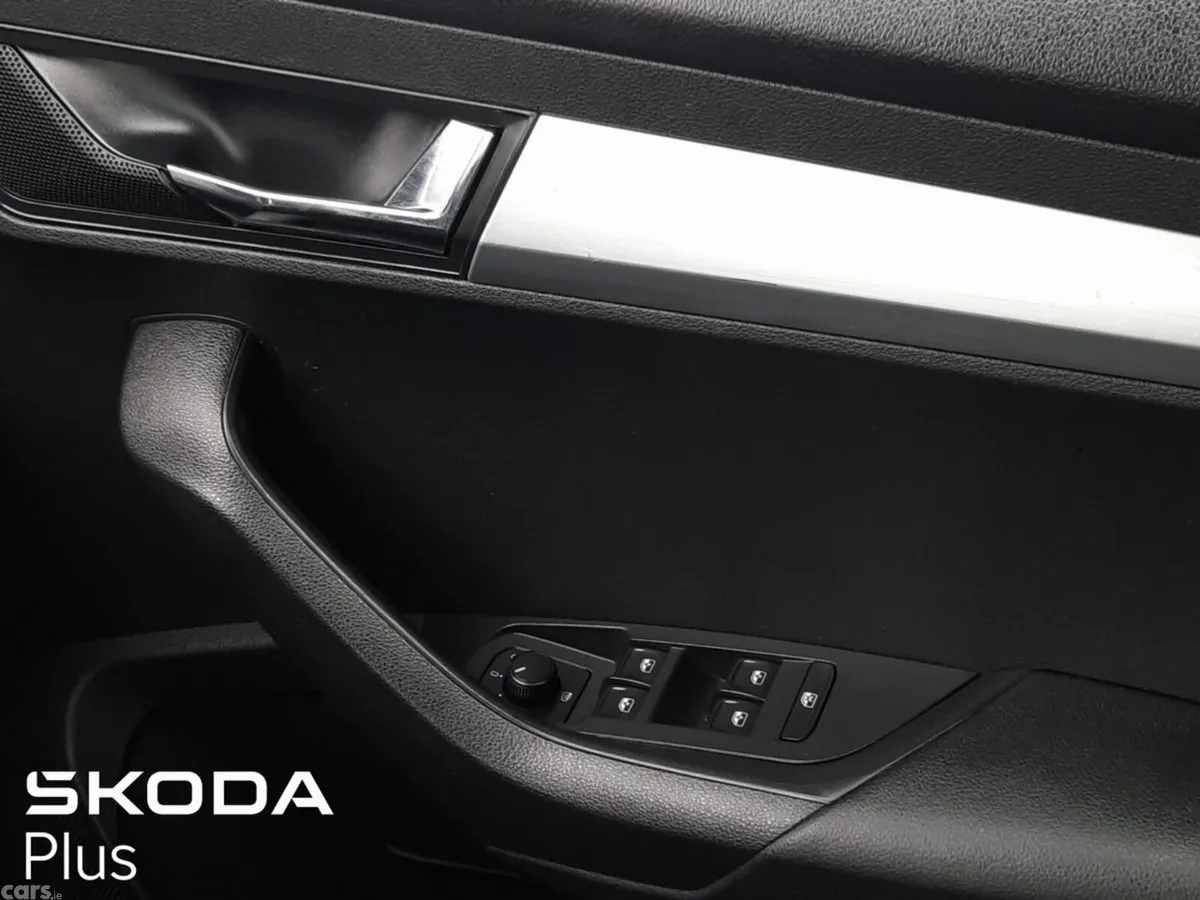 Skoda Karoq SUV, Diesel, 2019, Silver