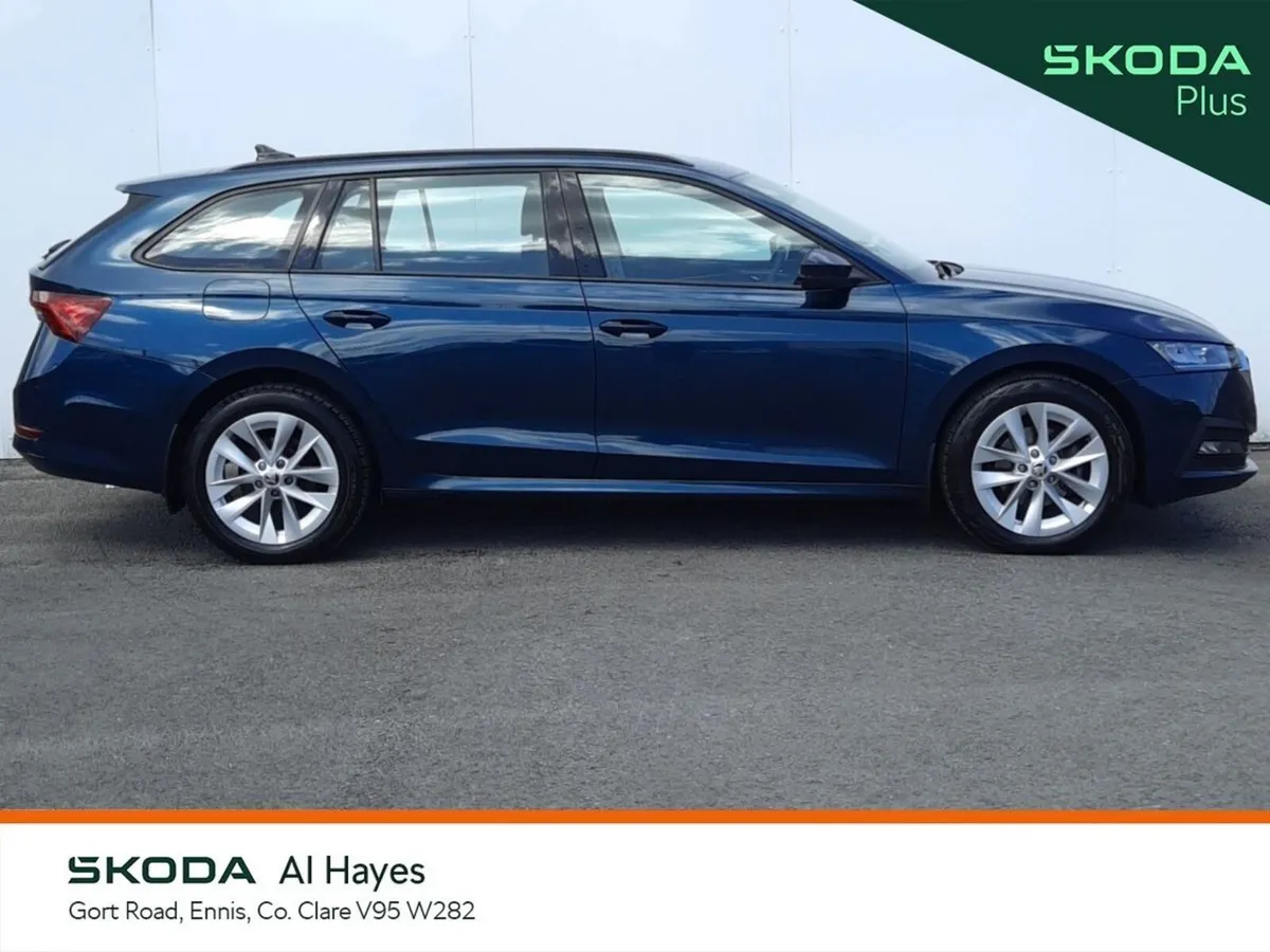 Skoda Octavia Estate, Diesel, 2024, Blue