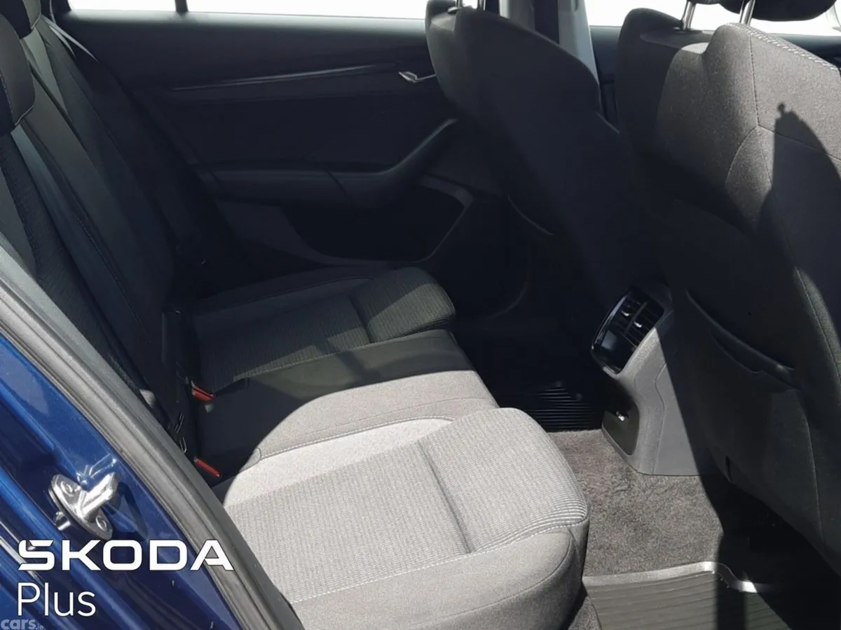 Skoda Octavia Estate, Diesel, 2024, Blue