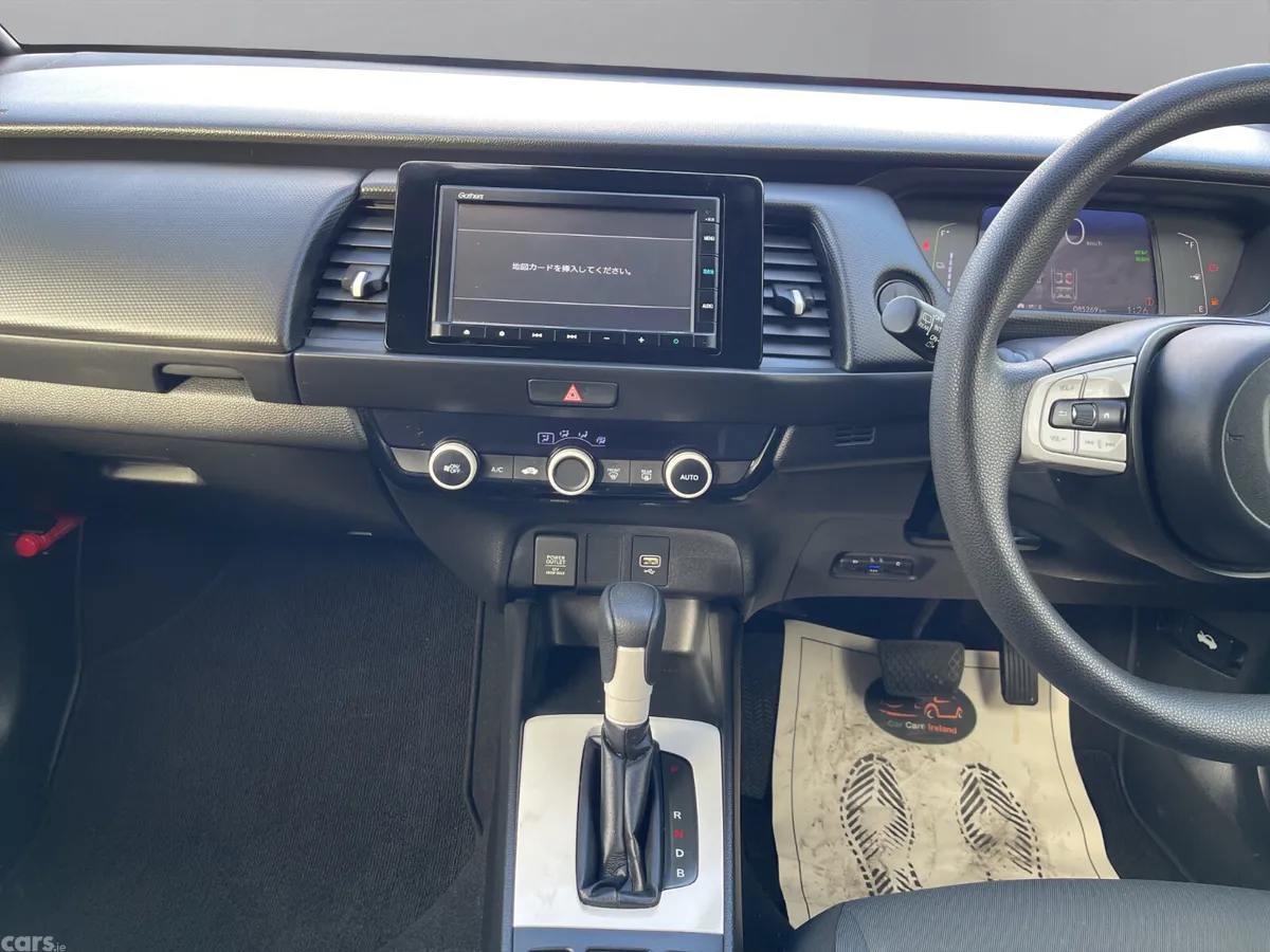 Honda Fit Hatchback, Petrol Hybrid, 2021, White
