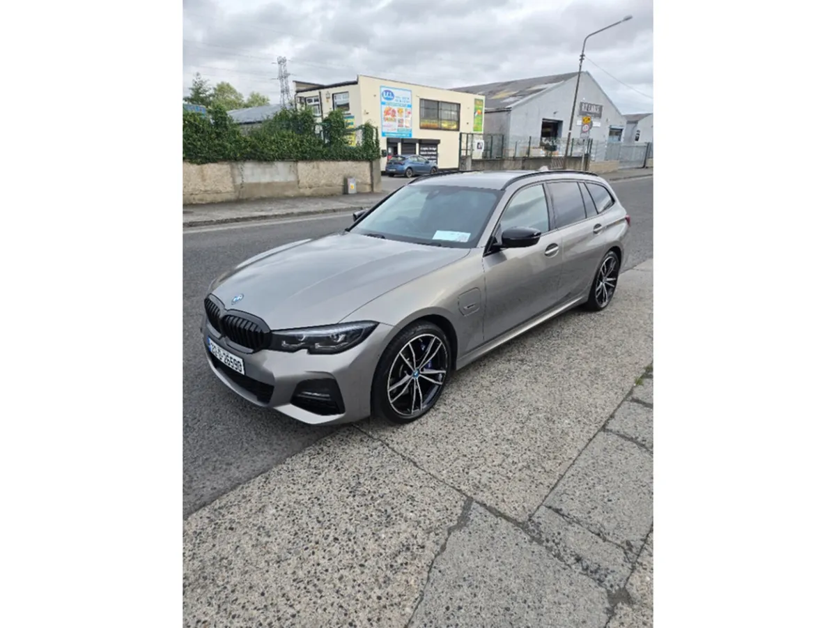 BMW 3-Series Estate, Petrol Plug-in Hybrid, 2021, Grey