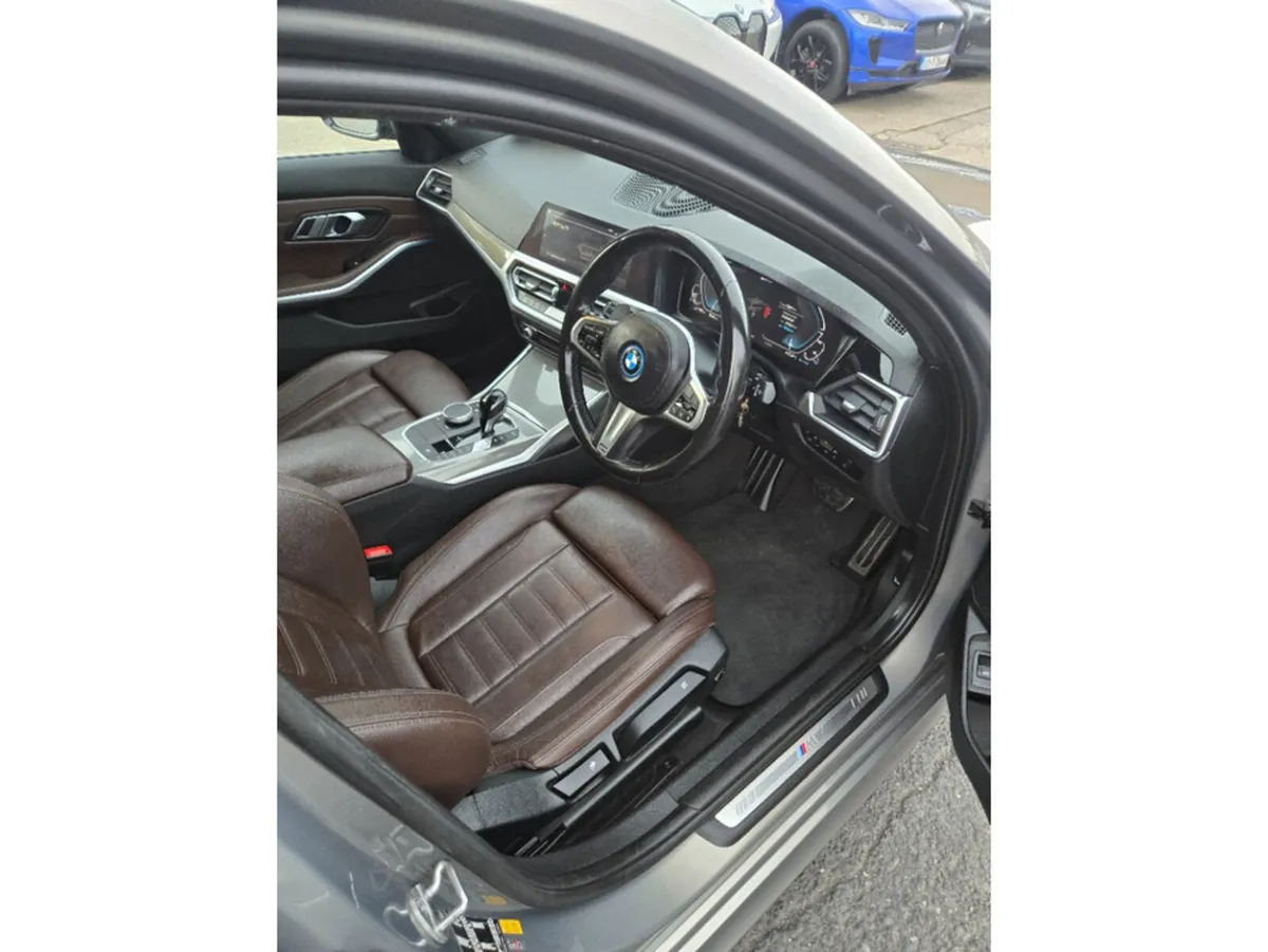 BMW 3-Series Estate, Petrol Plug-in Hybrid, 2021, Grey