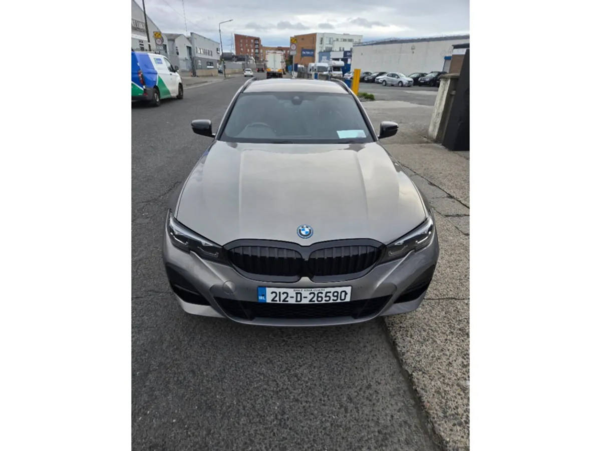 BMW 3-Series Estate, Petrol Plug-in Hybrid, 2021, Grey