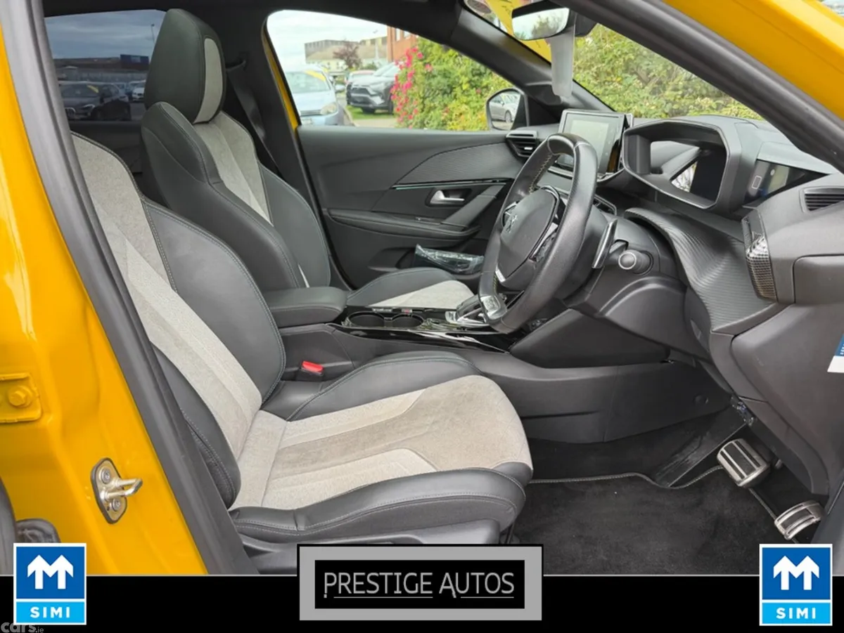 Peugeot 208 Hatchback, Petrol, 2020, Yellow