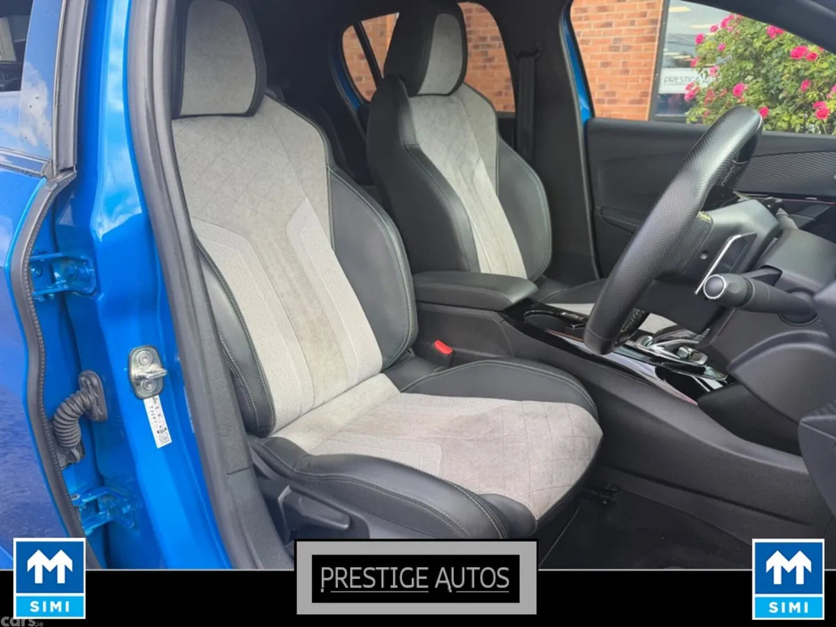 Peugeot 208 Hatchback, Petrol, 2021, Blue