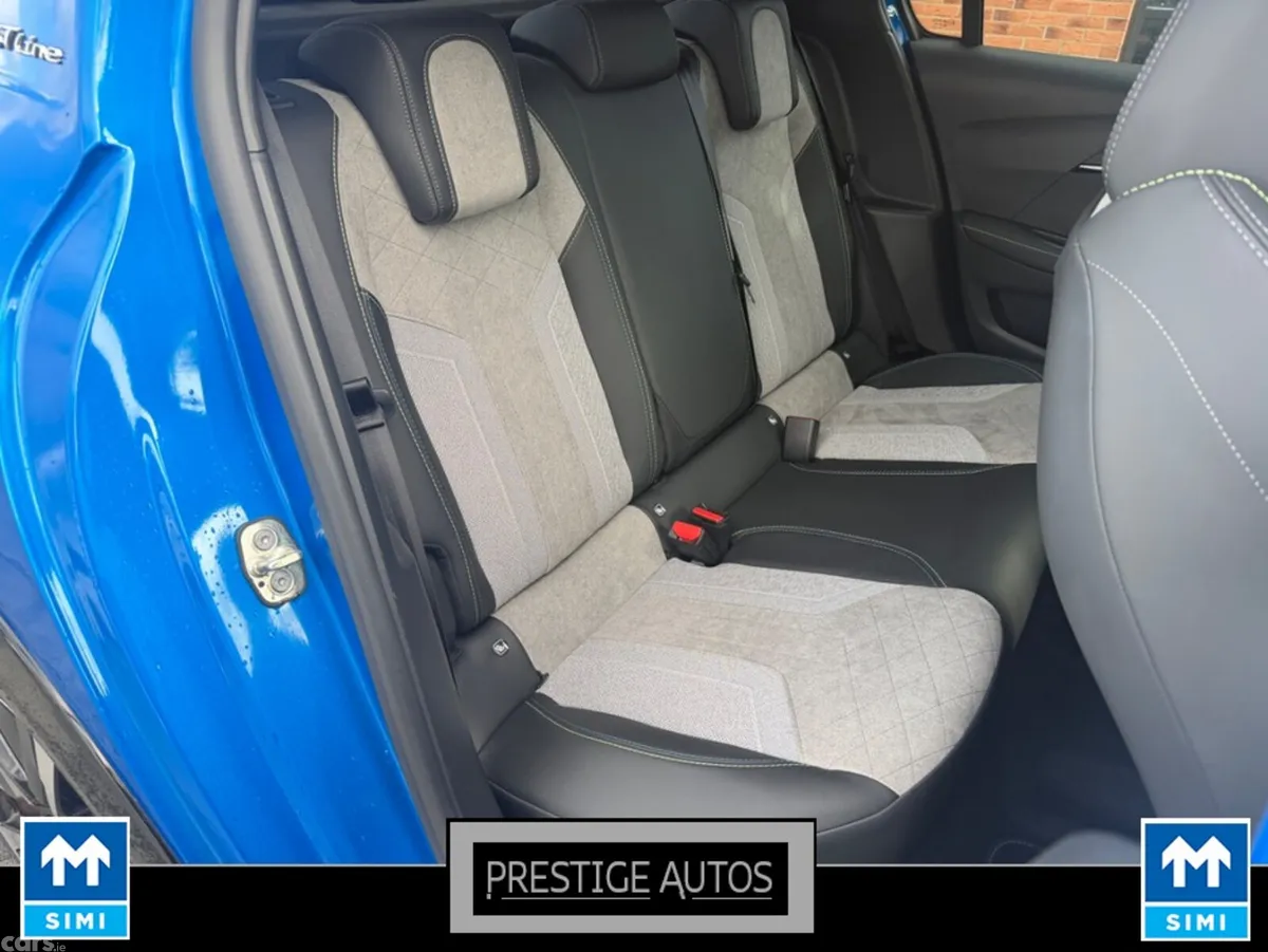 Peugeot 208 Hatchback, Petrol, 2021, Blue
