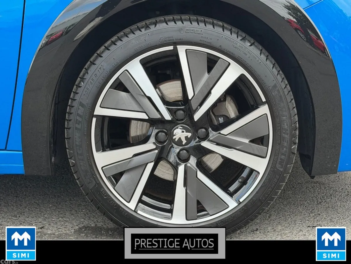 Peugeot 208 Hatchback, Petrol, 2021, Blue