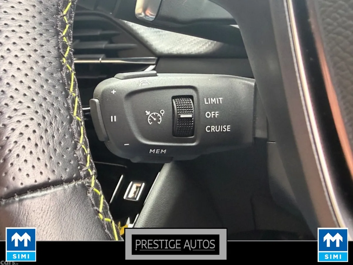 Peugeot 208 Hatchback, Petrol, 2021, Blue