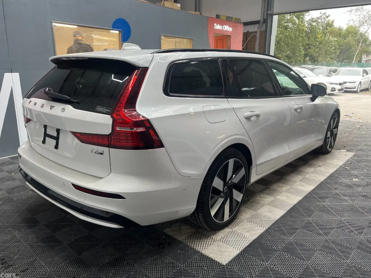 Volvo V60 Estate, Petrol Hybrid, 2025, White