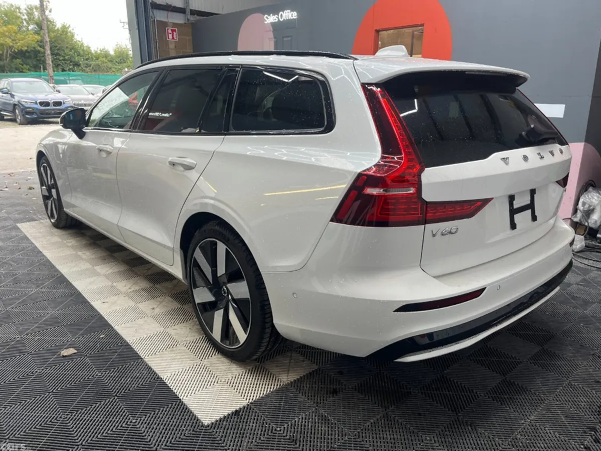 Volvo V60 Estate, Petrol Hybrid, 2025, White