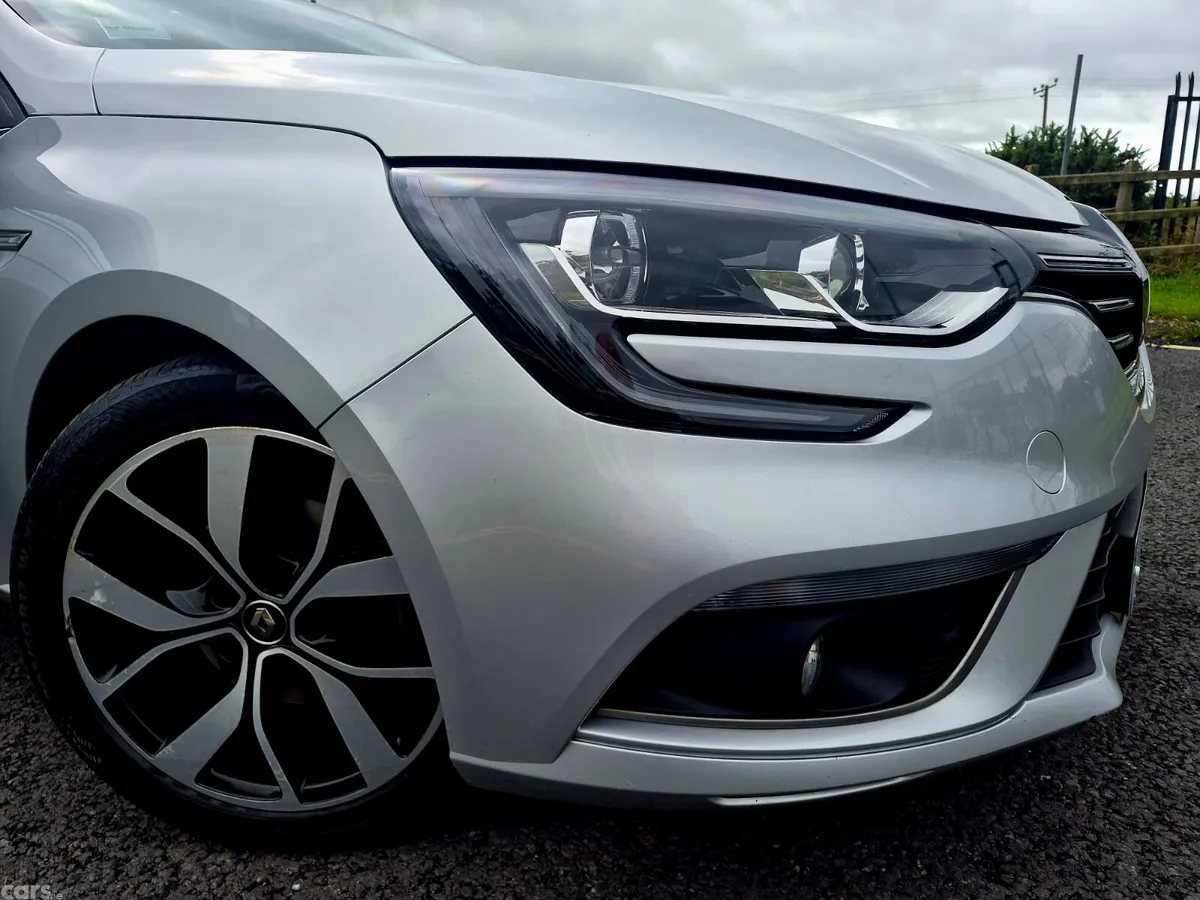 Renault Megane Saloon, Diesel, 2019, Grey
