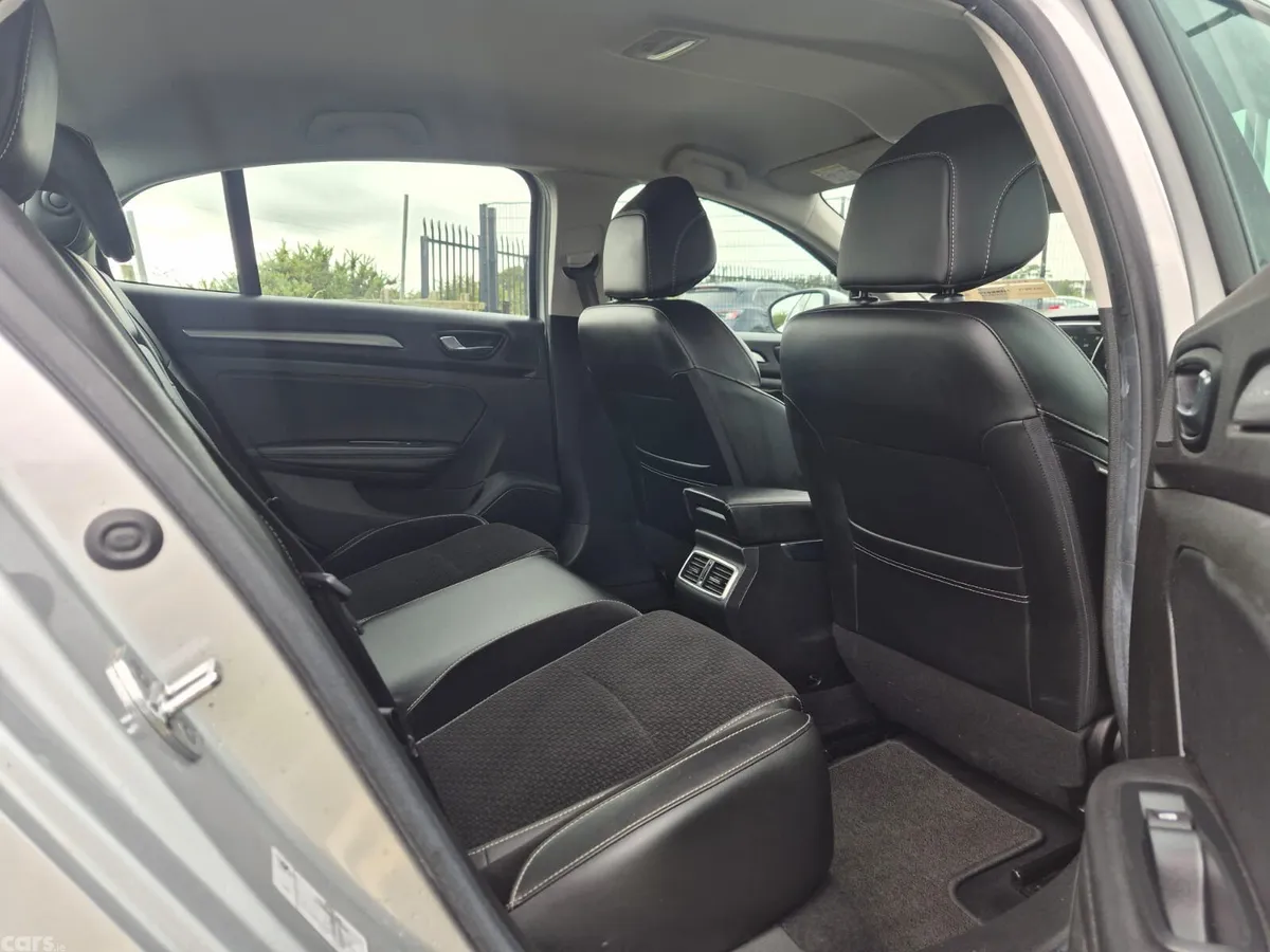 Renault Megane Saloon, Diesel, 2019, Grey