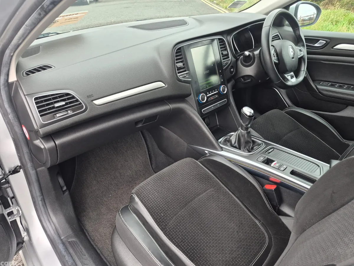 Renault Megane Saloon, Diesel, 2019, Grey