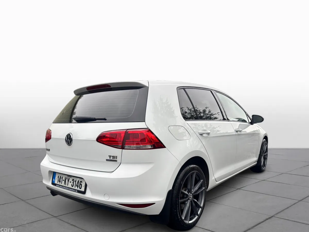 Volkswagen Golf Hatchback, Petrol, 2014, White
