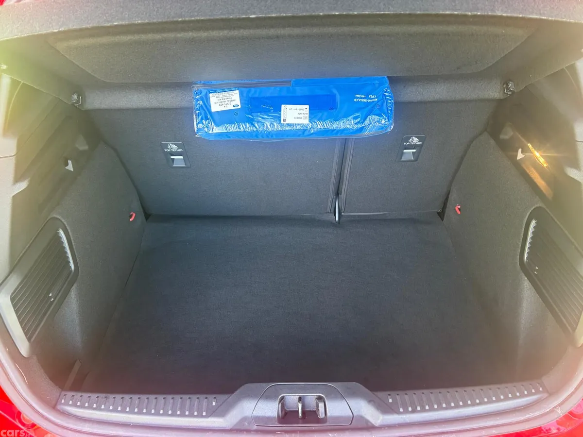 Ford Focus Hatchback, Diesel, 2025, Red