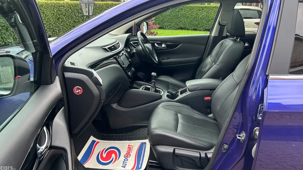 Nissan Qashqai Hatchback, Diesel, 2016, Blue