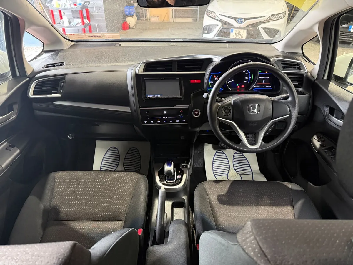 Honda Fit Hatchback, Petrol Hybrid, 2014, Grey