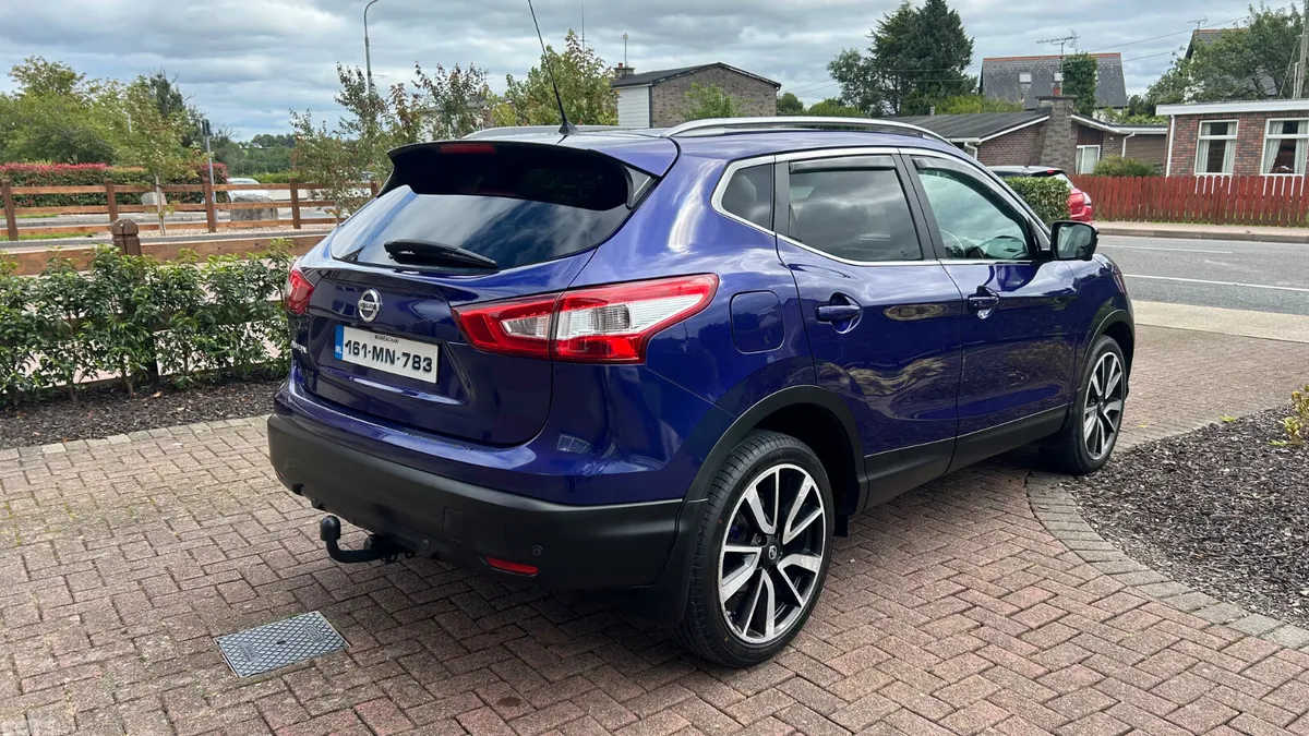 Nissan Qashqai Hatchback, Diesel, 2016, Blue