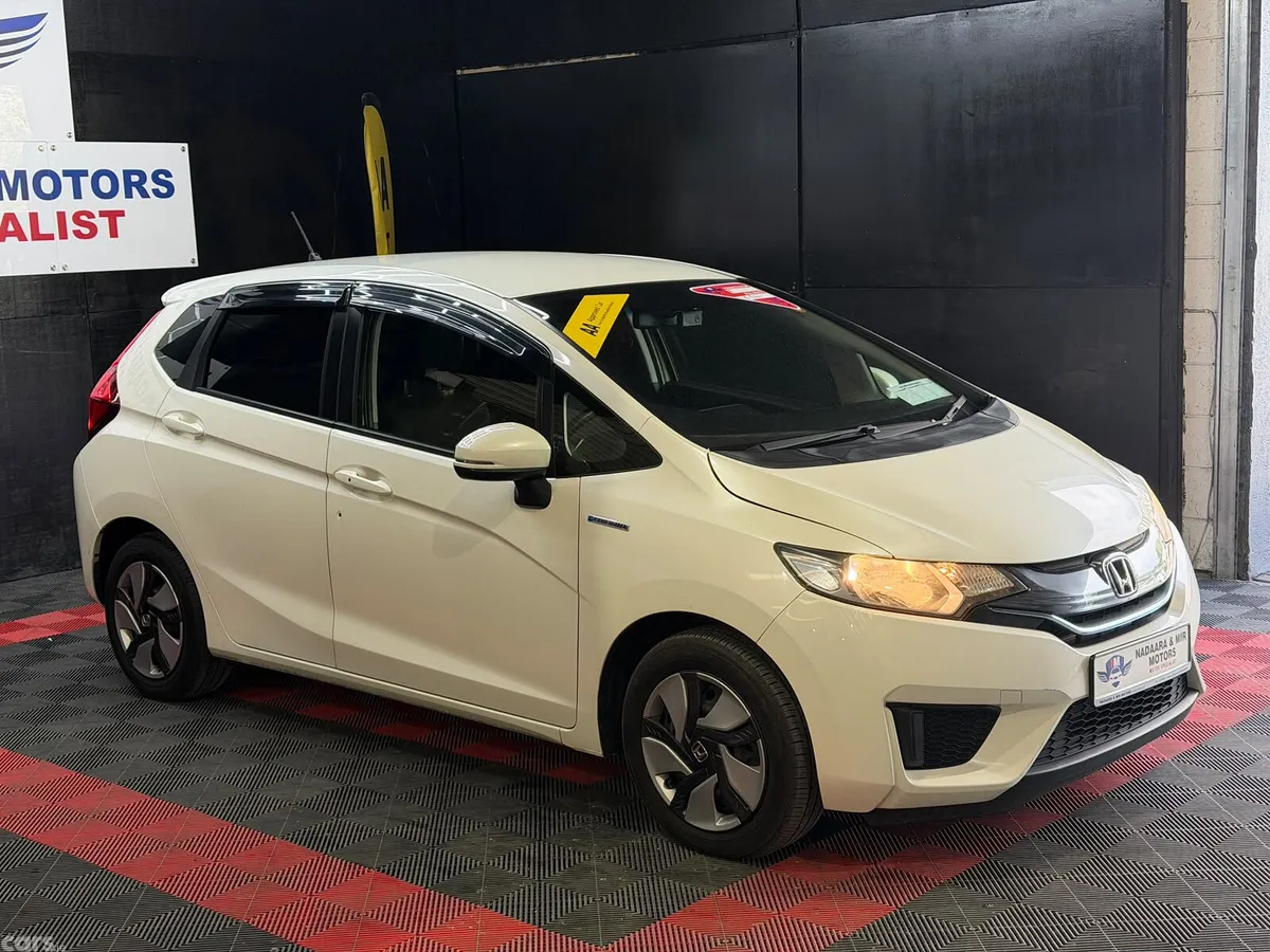 Honda Fit Hatchback, Petrol Hybrid, 2014, Grey