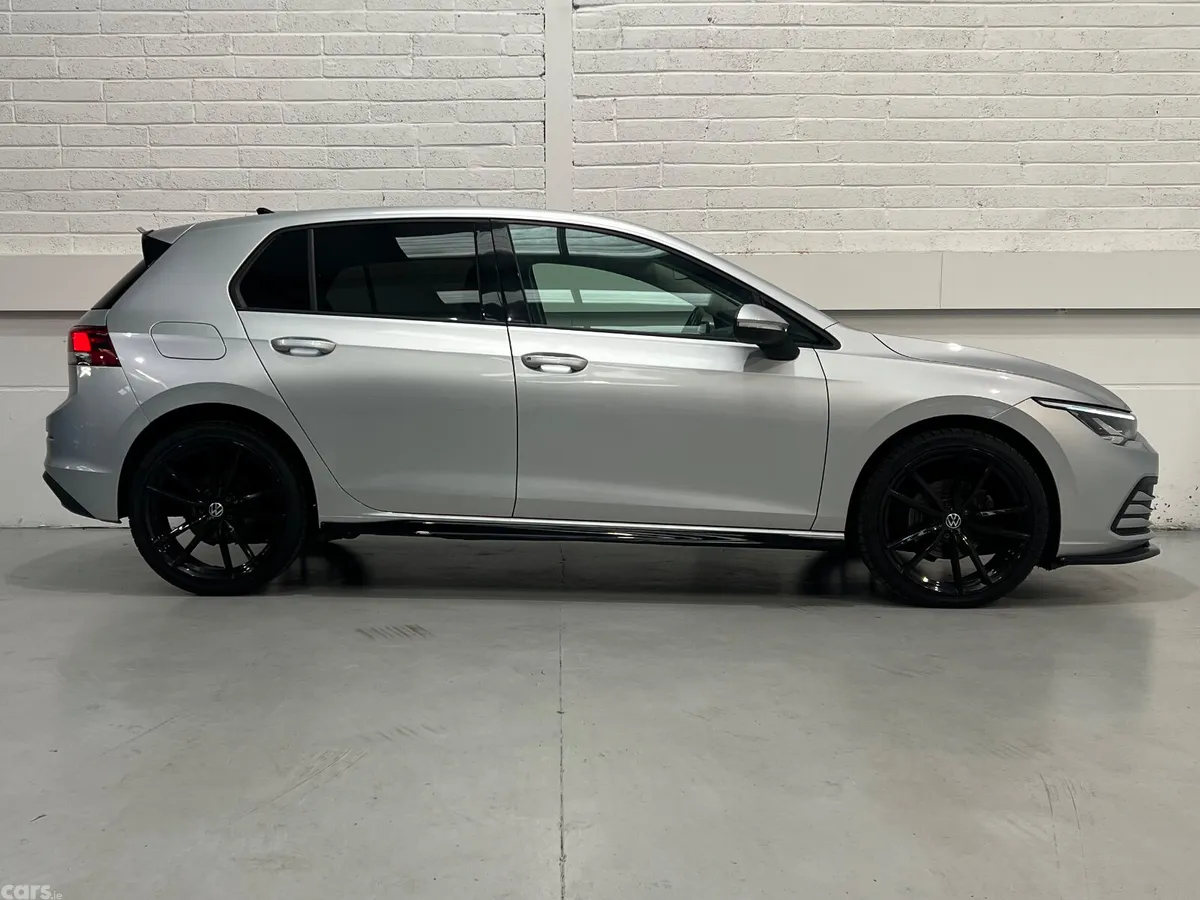 Volkswagen Golf Hatchback, Diesel, 2023, Silver