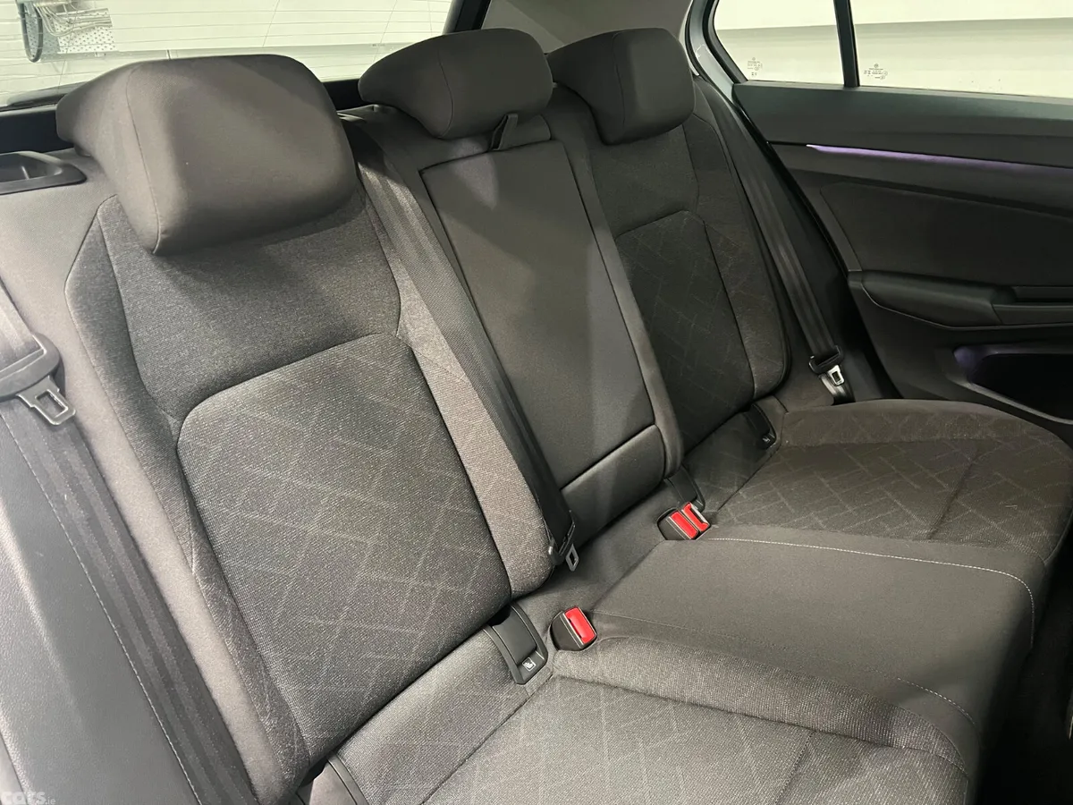 Volkswagen Golf Hatchback, Diesel, 2023, Silver